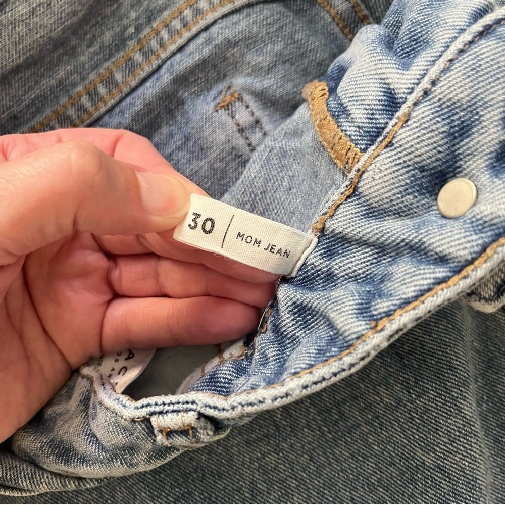 PacSun Mom Jeans Medium Wash Women’s Size 30 - Picture 13 of 16